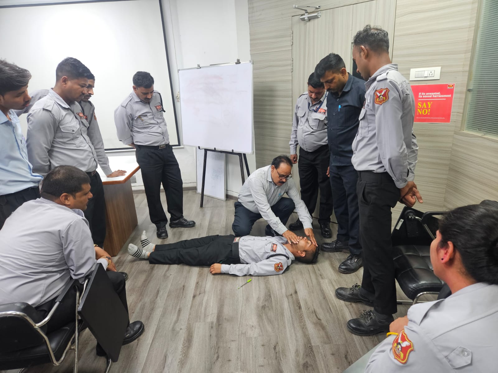 First aid training demonstration for security personnel